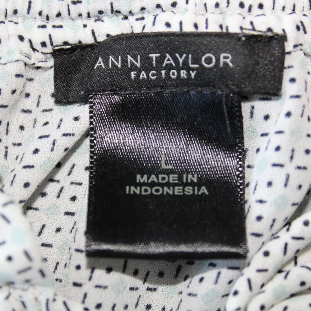 Ann Taylor Factory Women's White With Navy Pattern Tie Neck Long Sleeve Blouse ~ - Picture 6 of 8